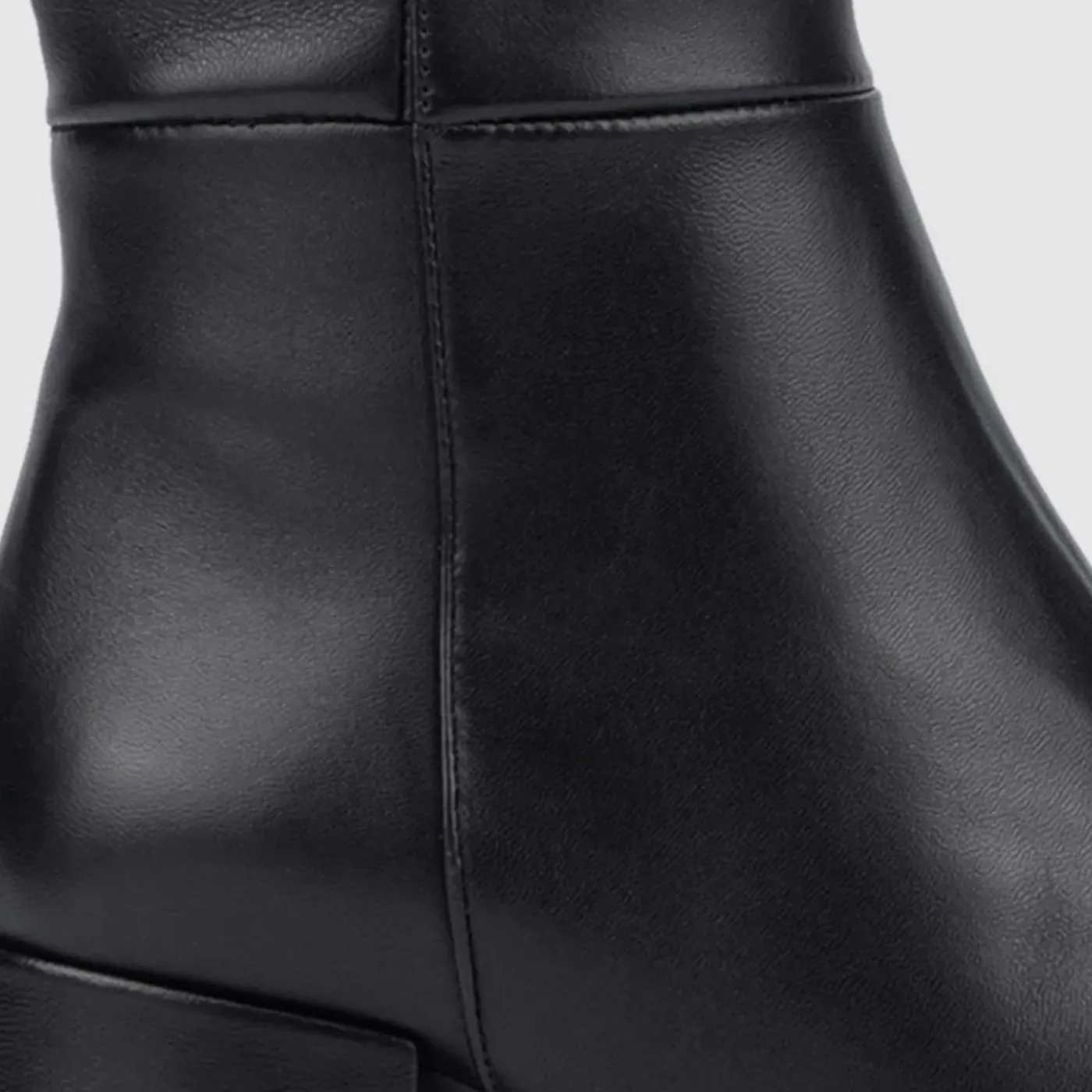 Discount Lizetta Women Boots