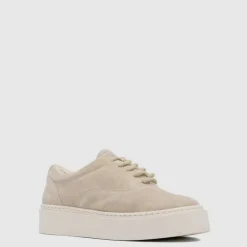 Lora Women Sneakers