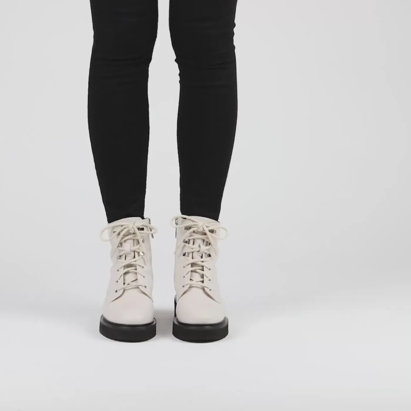 Discount Mariola Women Boots