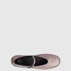 Clearance Qlaire Women Flats