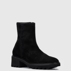 Saundra Women Boots