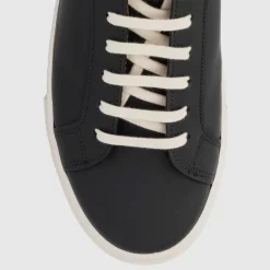 Online Vic Men Sneakers